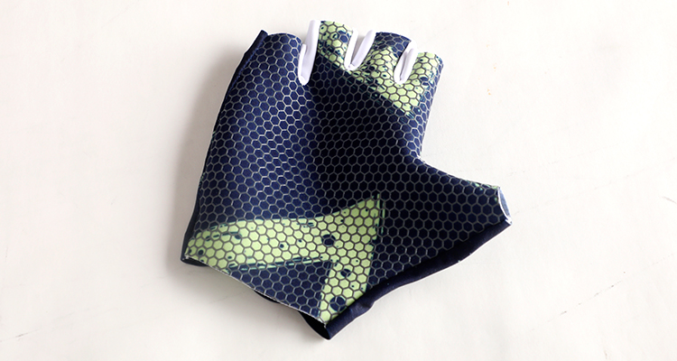 cycle riding gloves